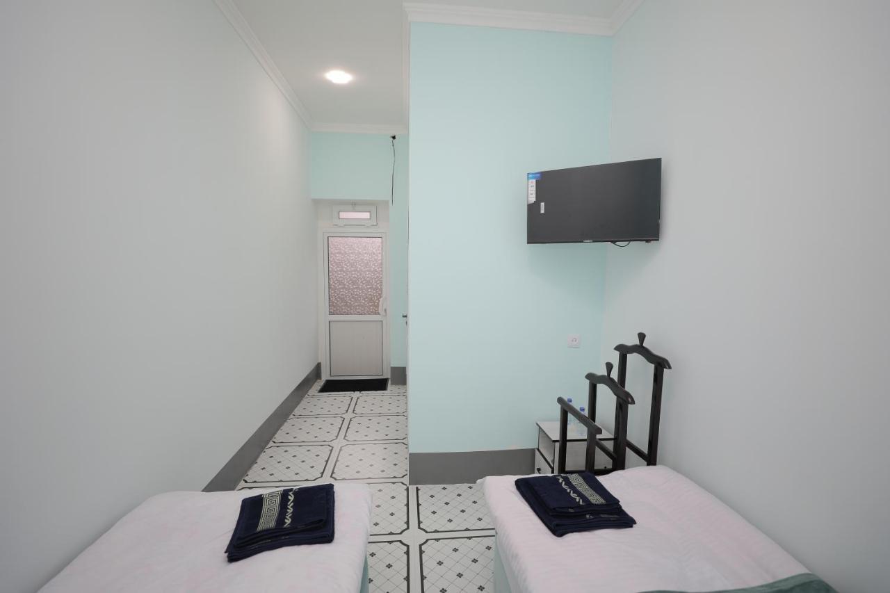 Hotel S & D Hostel Tasjkent Eksteriør billede